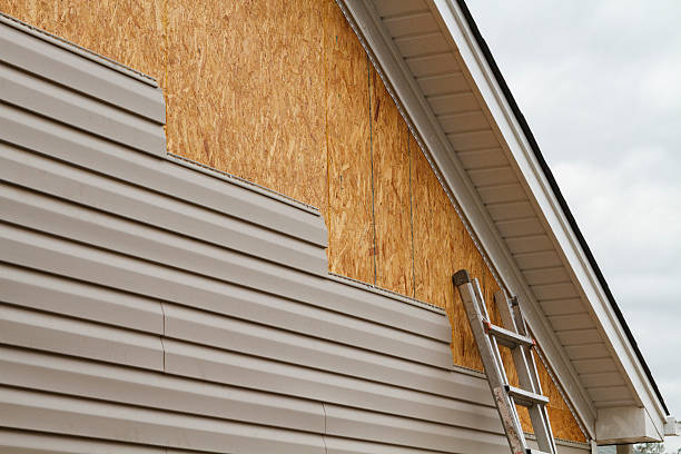 Professional Fiber Cement Siding technician working in Shacklefords, VA